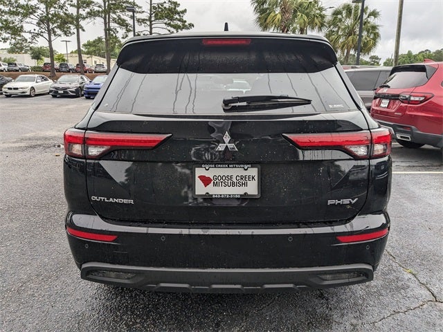 2025 Mitsubishi Outlander PHEV Base