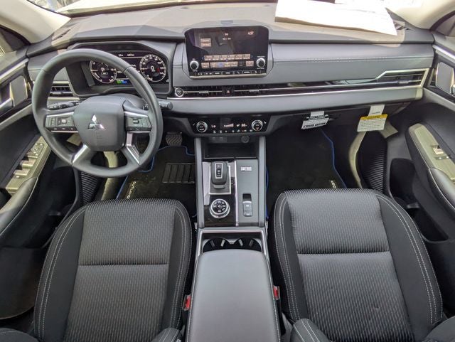 2025 Mitsubishi Outlander PHEV Base