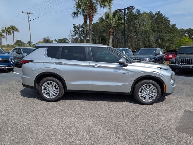2025 Mitsubishi Outlander PHEV Base