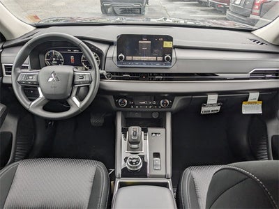 2025 Mitsubishi Outlander PHEV Base
