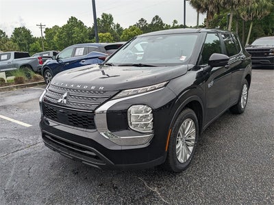 2025 Mitsubishi Outlander PHEV Base