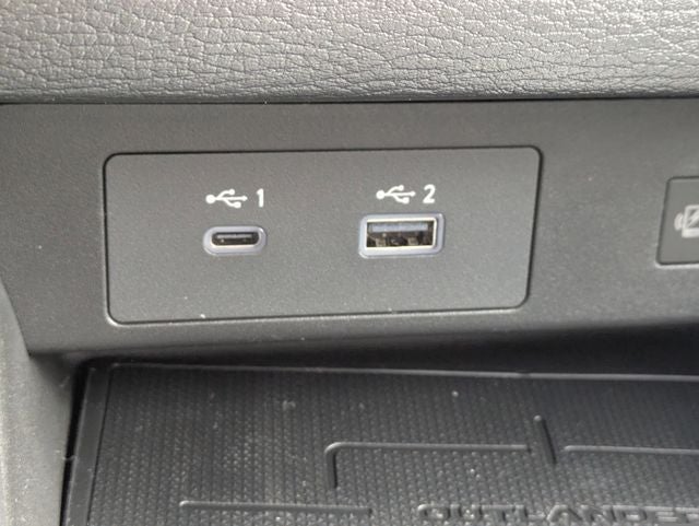 2025 Mitsubishi Outlander PHEV SE