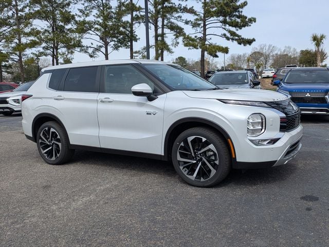 2025 Mitsubishi Outlander PHEV SE