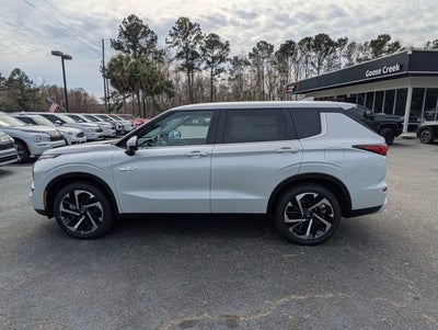 2025 Mitsubishi Outlander PHEV SE