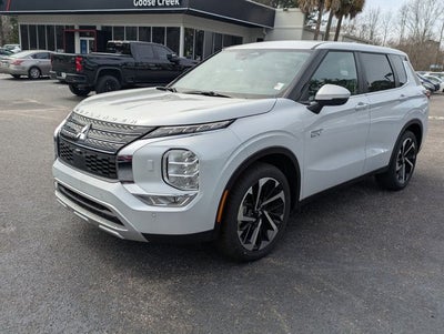 2025 Mitsubishi Outlander PHEV Base