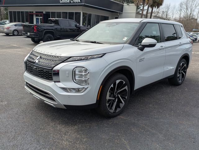 2025 Mitsubishi Outlander PHEV Base