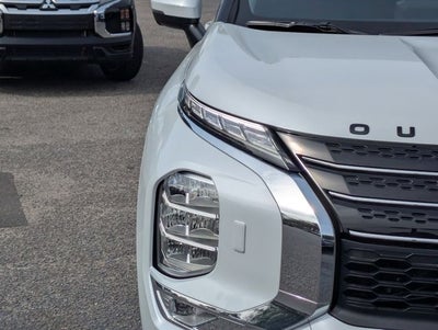 2025 Mitsubishi Outlander PHEV SE