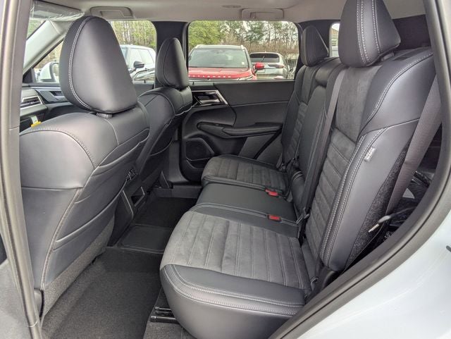 2025 Mitsubishi Outlander PHEV SE