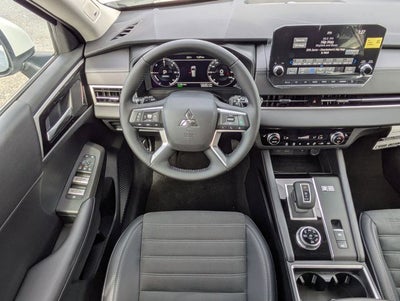 2025 Mitsubishi Outlander PHEV SE