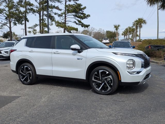 2025 Mitsubishi Outlander PHEV SE