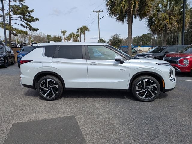 2025 Mitsubishi Outlander PHEV SE