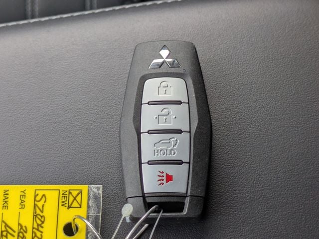 2025 Mitsubishi Outlander PHEV SE