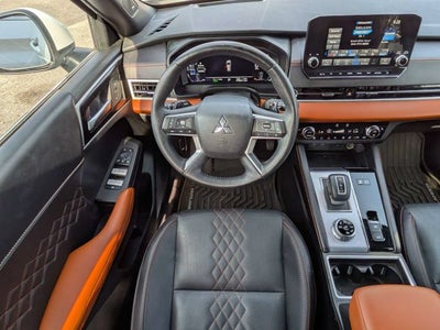 2025 Mitsubishi Outlander PHEV SEL Black Edition