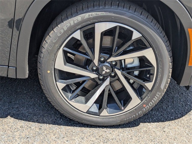 2025 Mitsubishi Outlander PHEV Base