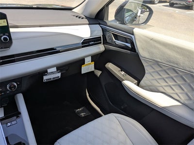 2025 Mitsubishi Outlander PHEV Base