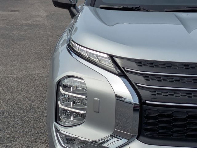 2025 Mitsubishi Outlander PHEV Base