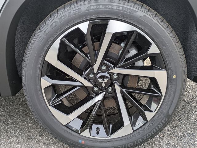 2025 Mitsubishi Outlander PHEV Base