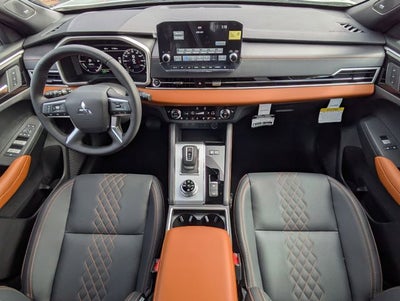 2025 Mitsubishi Outlander PHEV Base