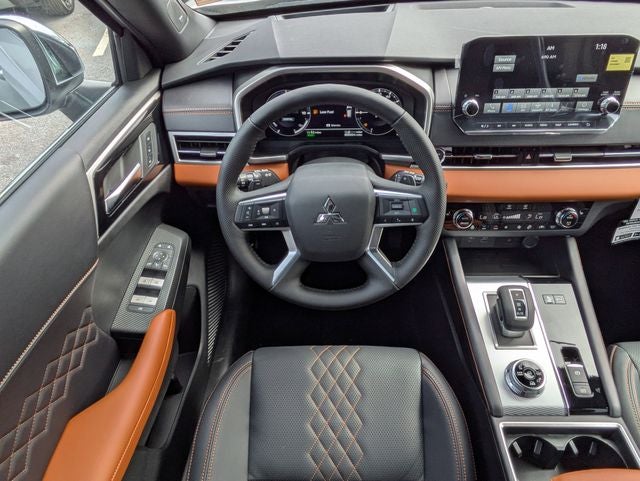 2025 Mitsubishi Outlander PHEV Base