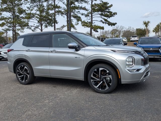 2025 Mitsubishi Outlander PHEV Base