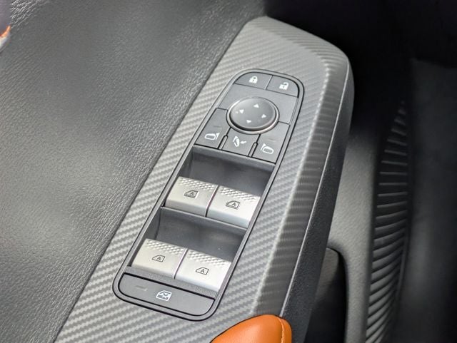 2025 Mitsubishi Outlander PHEV Base