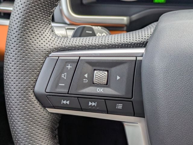 2025 Mitsubishi Outlander PHEV Base