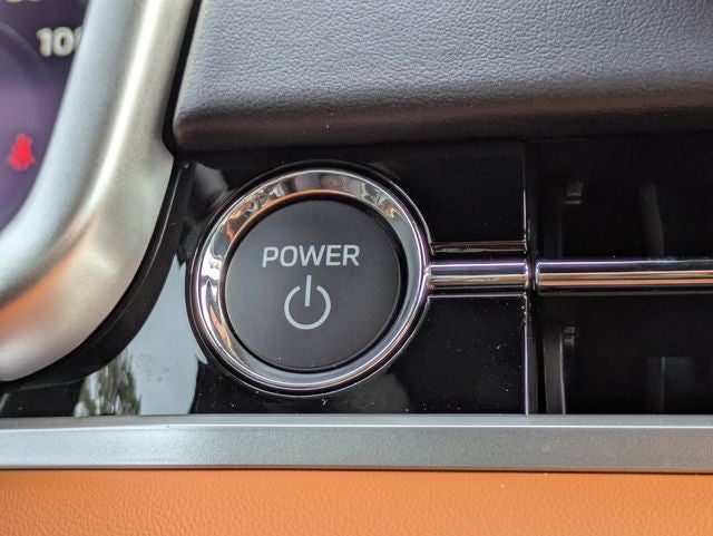 2025 Mitsubishi Outlander PHEV Base