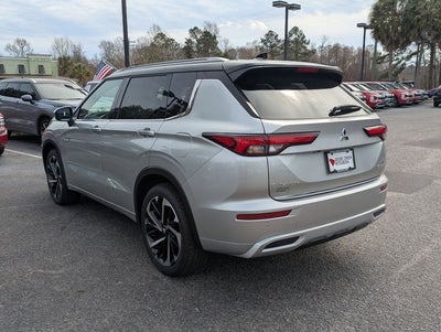 2025 Mitsubishi Outlander PHEV Base