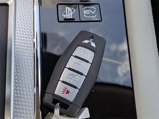 2025 Mitsubishi Outlander PHEV SEL Platinum Edition