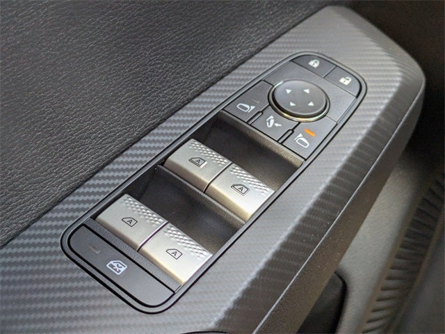 2025 Mitsubishi Outlander PHEV Base