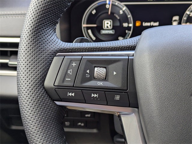 2025 Mitsubishi Outlander PHEV Base