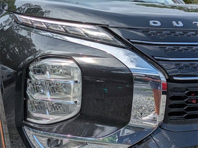 2025 Mitsubishi Outlander PHEV Base