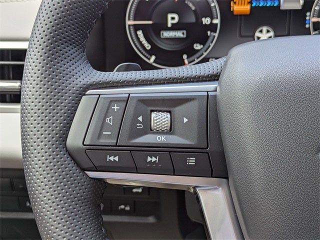 2025 Mitsubishi Outlander PHEV Base