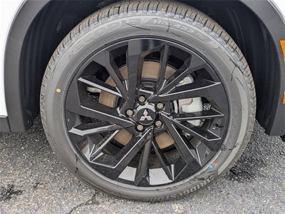 2025 Mitsubishi Outlander PHEV Base