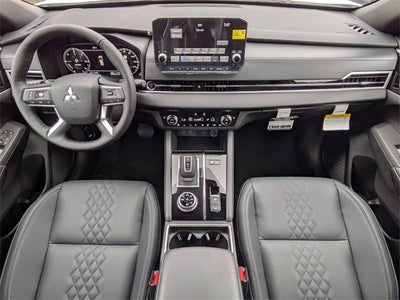 2025 Mitsubishi Outlander PHEV Base