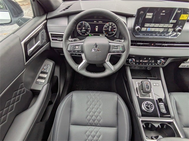 2025 Mitsubishi Outlander PHEV Base