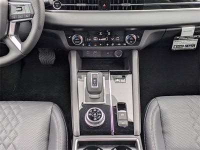 2025 Mitsubishi Outlander PHEV Base