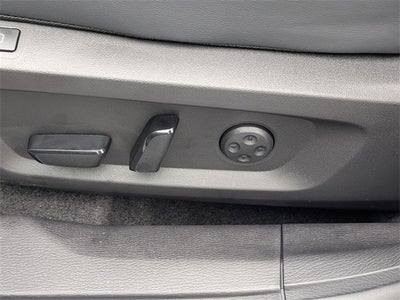 2025 Mitsubishi Outlander PHEV Base