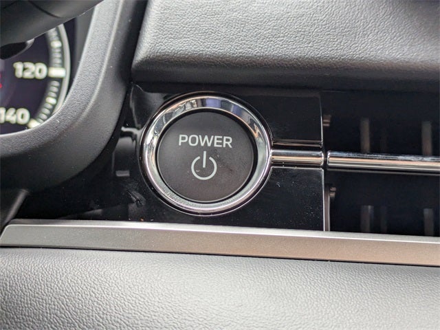 2025 Mitsubishi Outlander PHEV Base