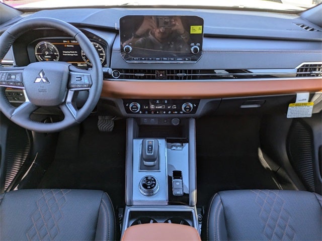 2025 Mitsubishi Outlander PHEV SEL