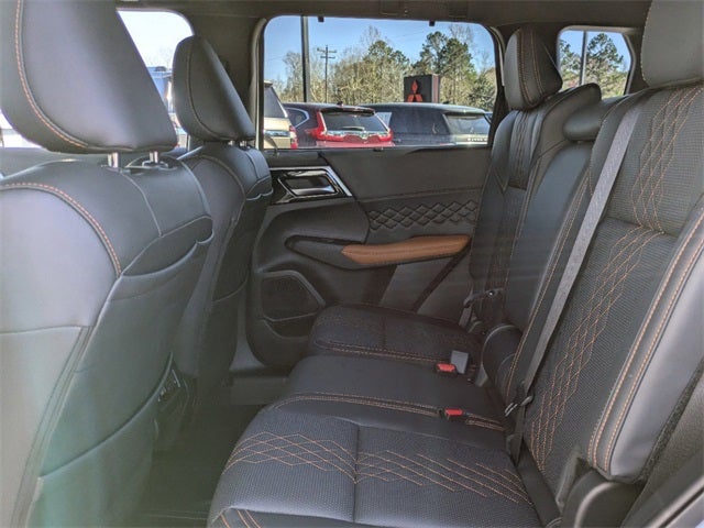 2025 Mitsubishi Outlander PHEV SEL