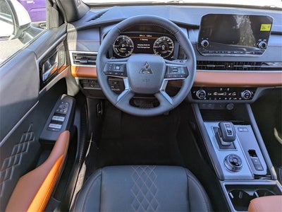 2025 Mitsubishi Outlander PHEV SEL