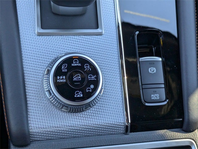 2025 Mitsubishi Outlander PHEV SEL