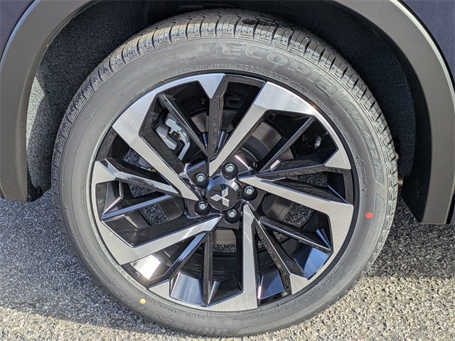 2025 Mitsubishi Outlander PHEV Base