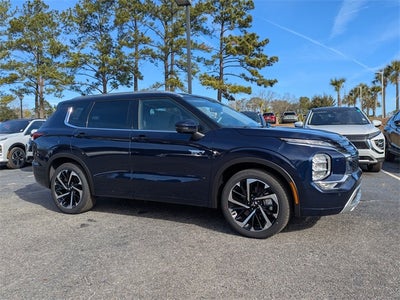 2025 Mitsubishi Outlander PHEV Base