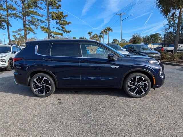 2025 Mitsubishi Outlander PHEV Base
