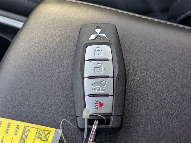 2025 Mitsubishi Outlander PHEV Base