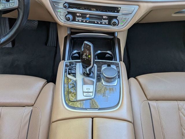2022 BMW 7 Series 740i xDrive