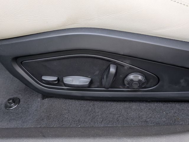 2022 Porsche Taycan Base