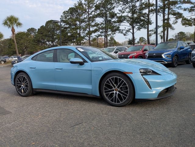 2022 Porsche Taycan Base